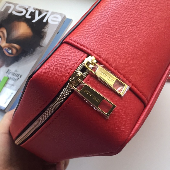 Estée Lauder red handbag 🌺🎁❤️ - Picture 4 of 7